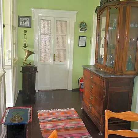 Cunda Zehra Teyzenin Evi