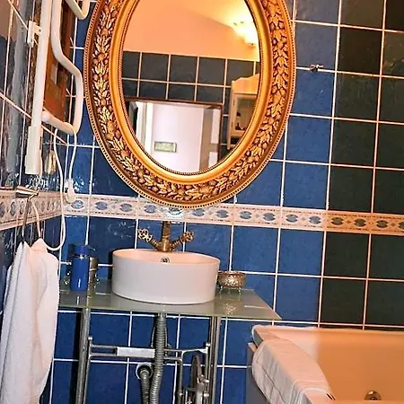 Cunda Zehra Teyzenin Evi Hotel