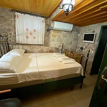 Cunda Zehra Teyzenin Evi