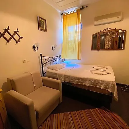 Cunda Zehra Teyzenin Evi Hotel 3*