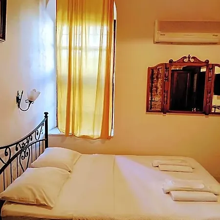 Cunda Zehra Teyzenin Evi Ayvalik
